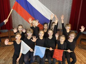 Подробнее о статье Игровая-познавательная программа ,посвященная Дню Конституции Российской Федерации прошла в ДК «Родник» г.о. Чехов