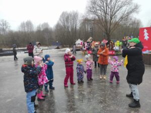 Подробнее о статье Зимние забавы для детей прошли в Городском парке культуры и отдыха м.о. Чехов