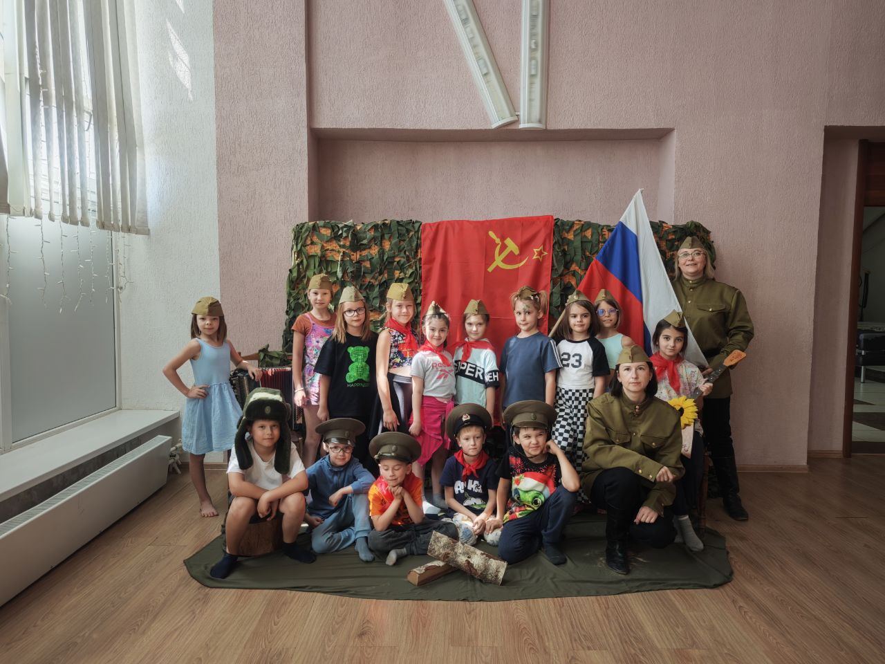 Вы сейчас просматриваете 16 июня в Доме Культуры «Родник» м.о. Чехов прошел квест «Долгий путь к Победе», приуроченный к 80-летию первого парада Победы на Красной Площади
