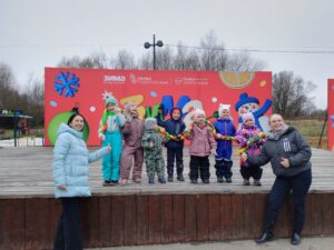 Подробнее о статье ✨29 ноября в Городском парке культуры и отдыха м.о. Чехов сотрудники ДК «Родник» провели игровую программу, посвященную самому красивому времени года «Кладовая Осени!» 🍂🍁