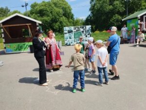 Подробнее о статье 7 июня в Городском парке культуры и отдыха м. о. Чехов сотрудники ДК «Родник» провели познавательно-игровую программу для детей «Путешествие в мир сказок Пушкина»